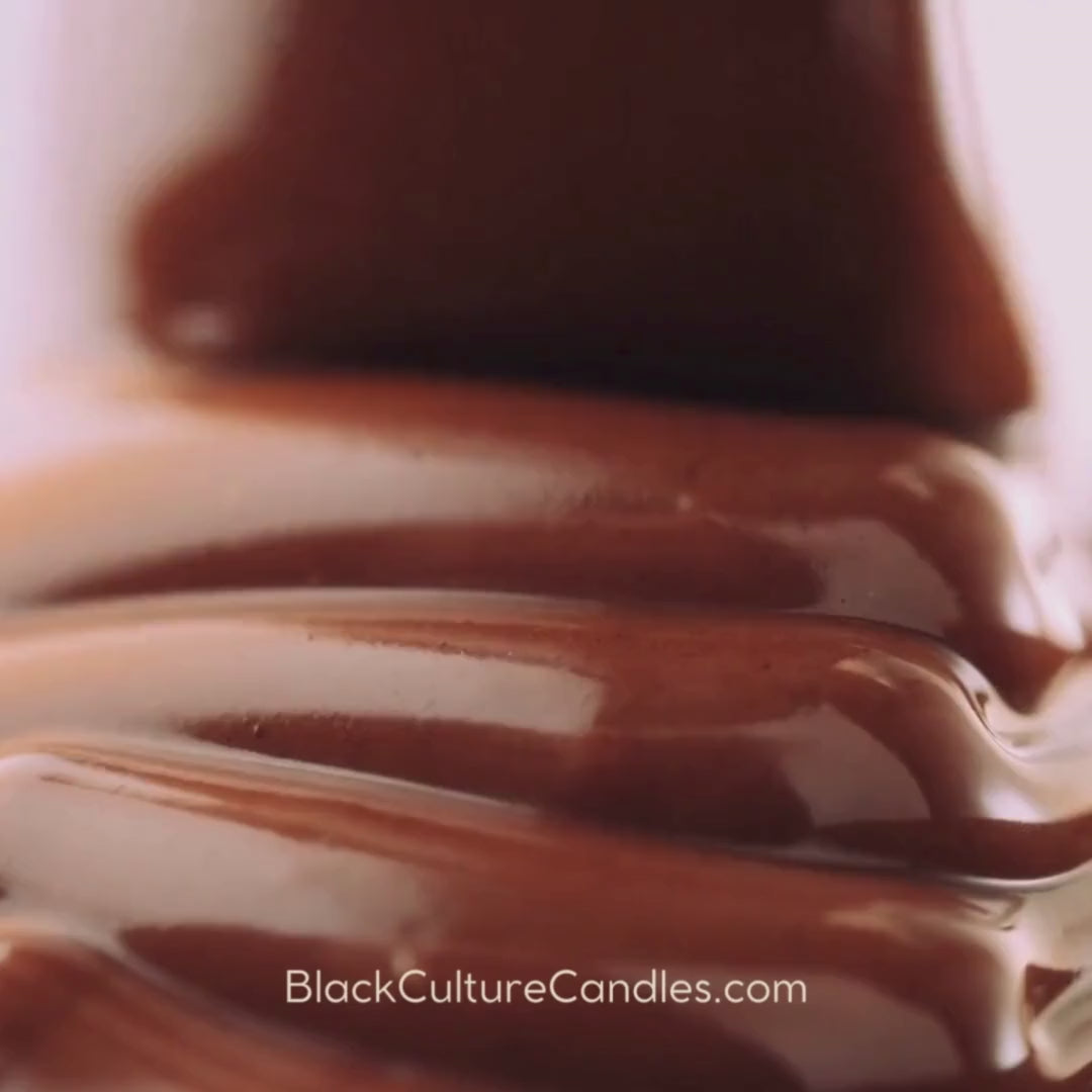 Friday Night luxury candle in etched glass with scent notes of chocolate, bourbon, and fig—hand-poured with non-toxic coconut apricot wax and a crackling wood wick. A cozy, decadent scent crafted for rest, indulgence, and quiet evenings.
